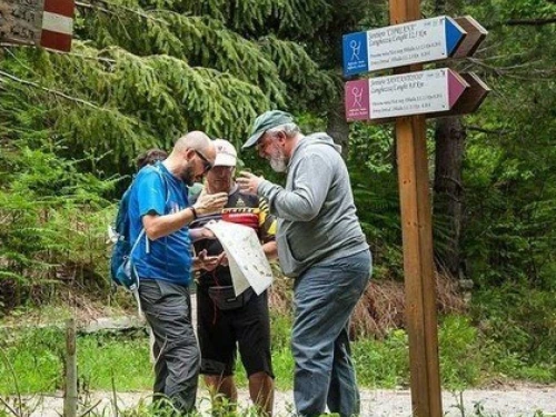 Orienteering con caccia al tesoro