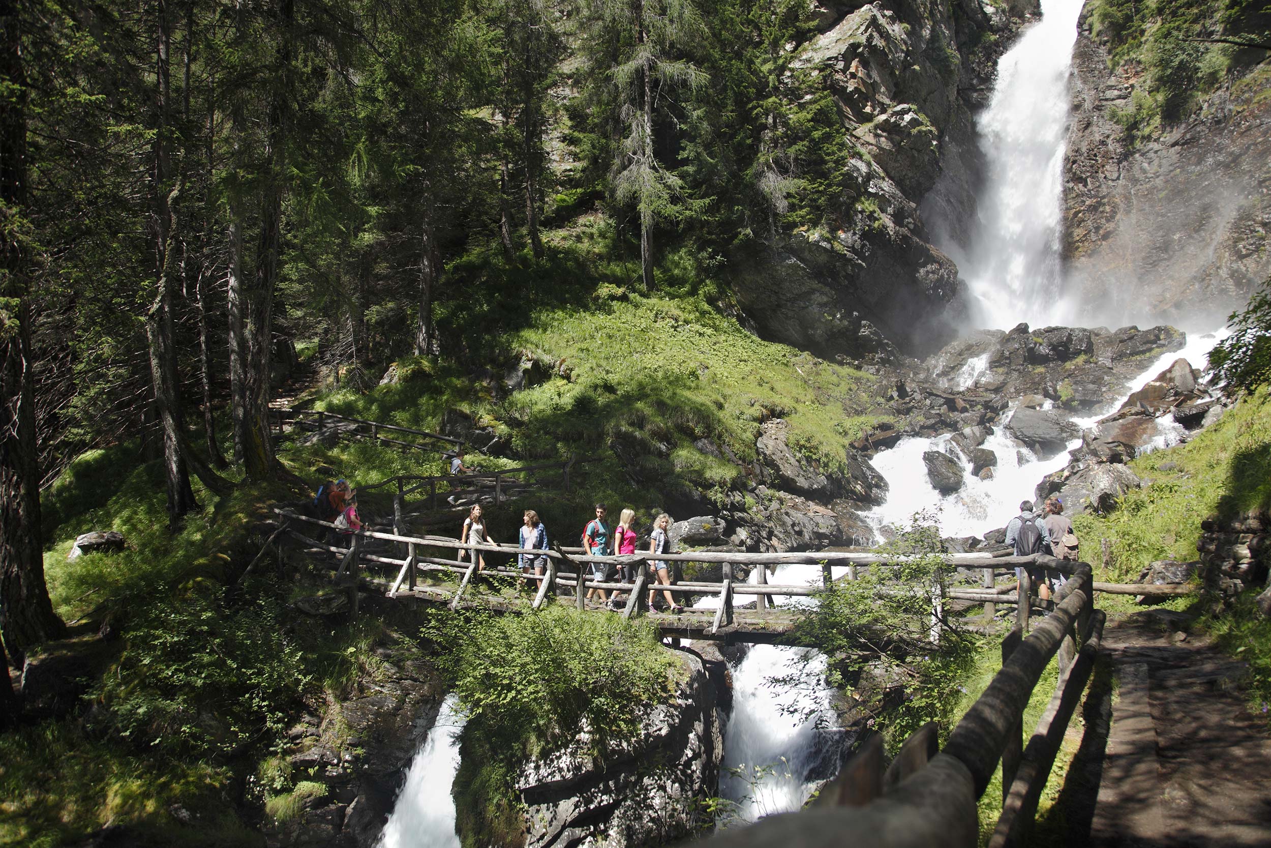 Trekking nel parco nazionale dello Stelvio - cascate di Saent