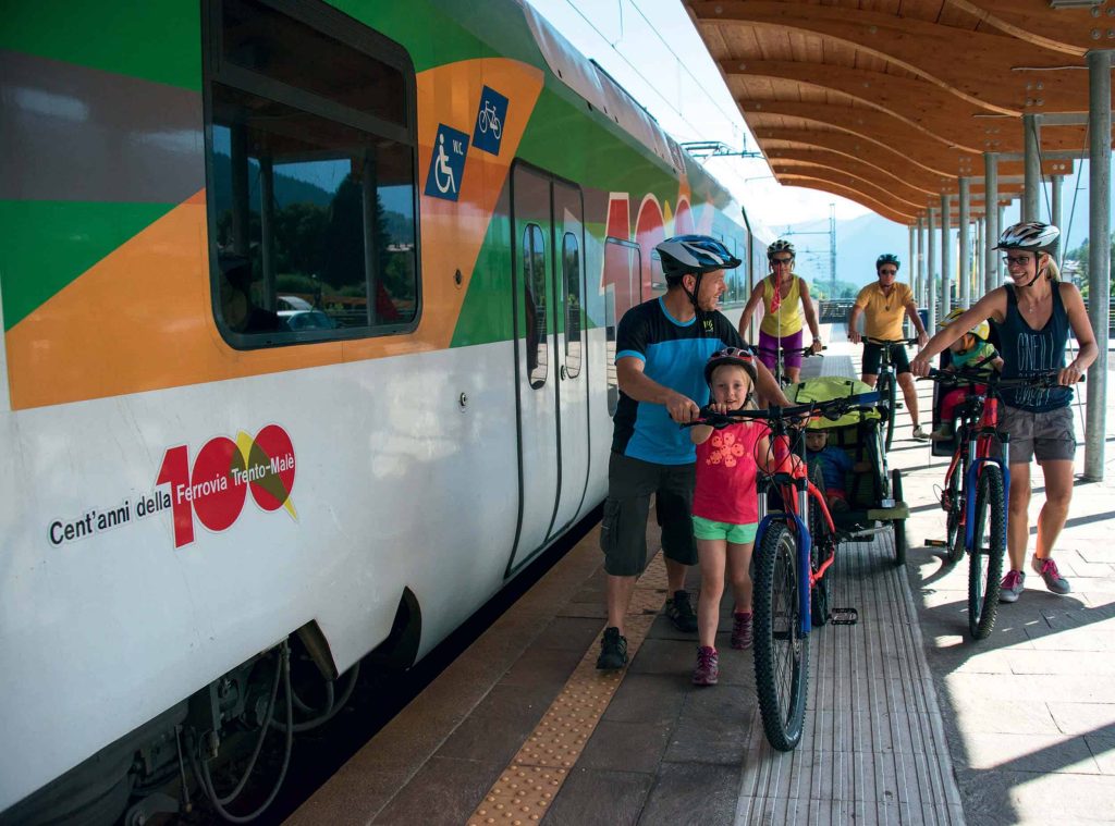 Bicicletta e treno in Val di Sole