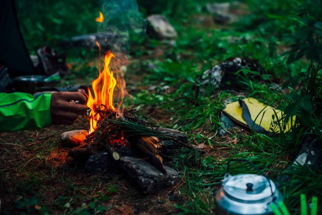 Bushcraft: accensione di un fuoco nel bosco