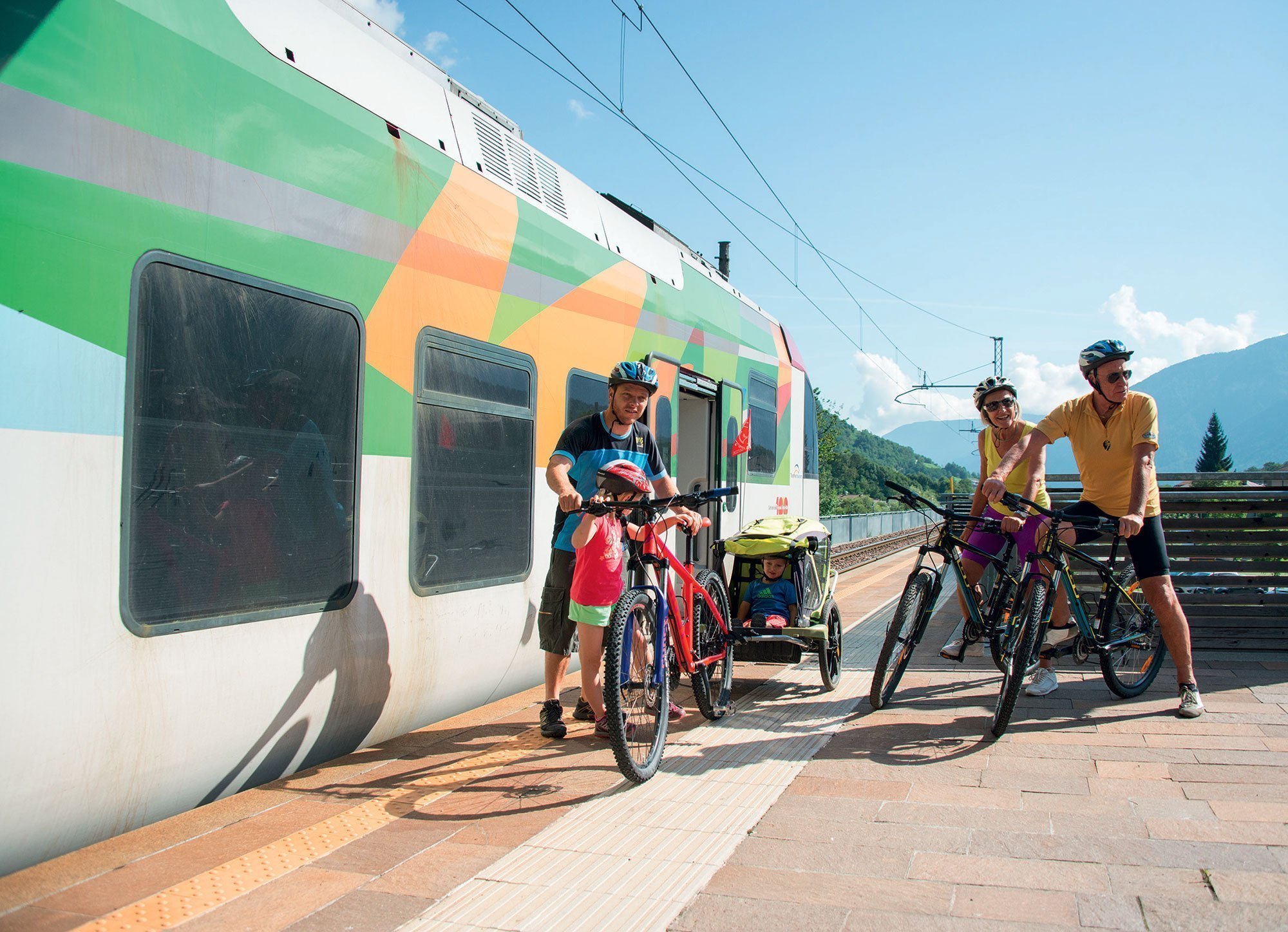 Arrivi con il treno e parti in bici con tutta la famiglia!