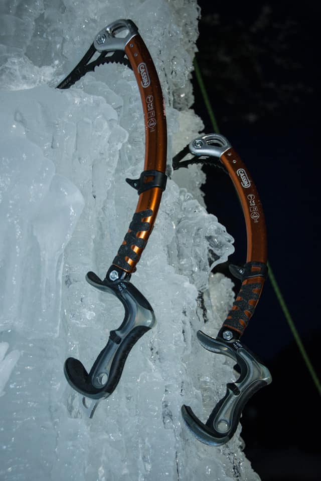 Le piccozze - attrezzature per l'arrampicata sul ghiaccio